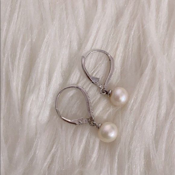 Macy's Jewelry - sterling silver marked 925 pearl earrings